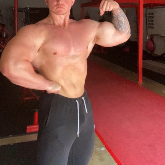 Meet your Posher, Jay - Picture 5 of 6